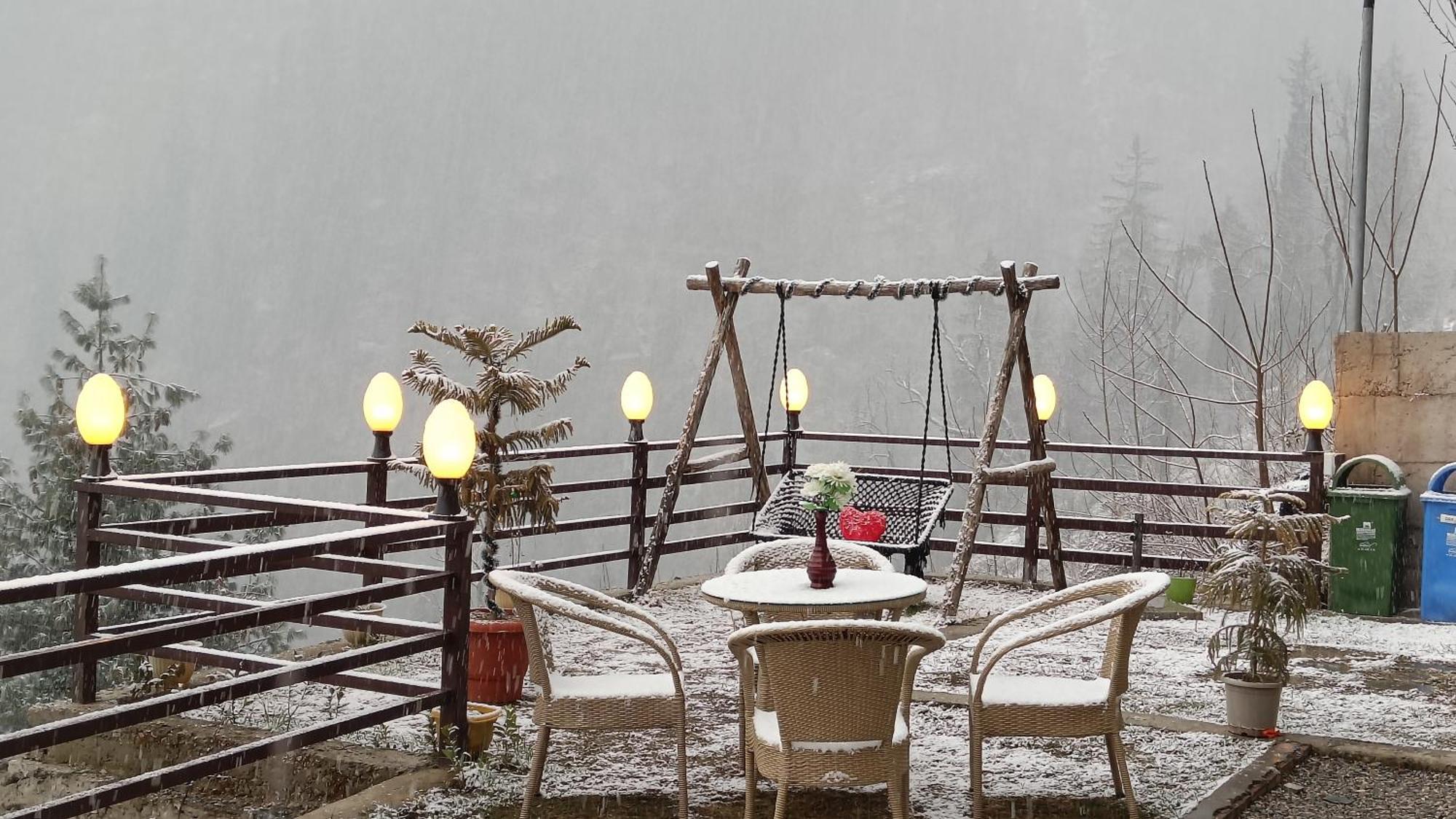 Trimounts-A Boutique Hotel & Wellnes Center In Tirthan Valley Banjar Ngoại thất bức ảnh